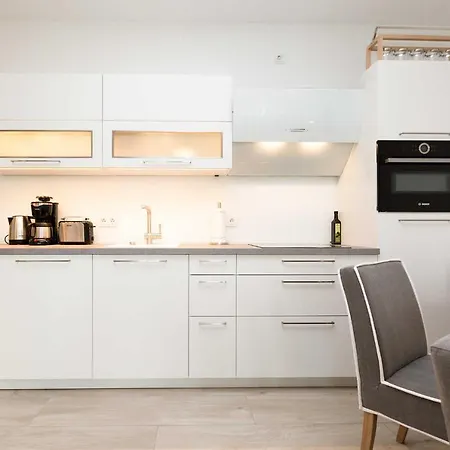 Apartman Westend 01 *